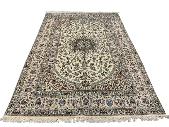 Tapis d'Iran (Nain) à Paris 