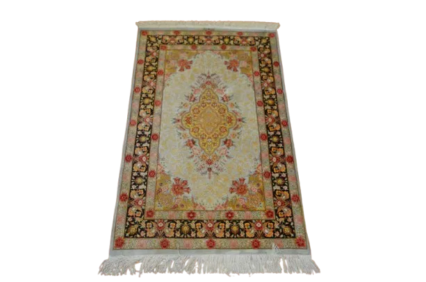 Tapis d'Iran (Ghom soie) à Paris 