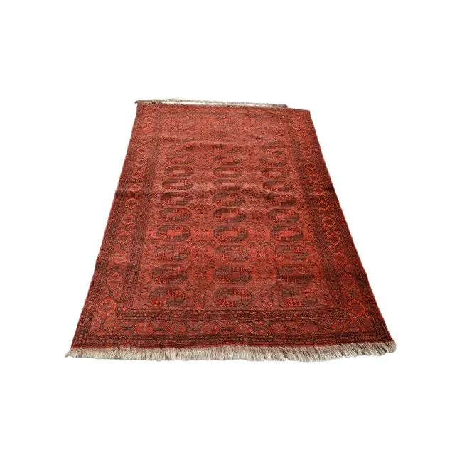 Tapis Turkmène à motif répétitif – 184 x 129 cm
