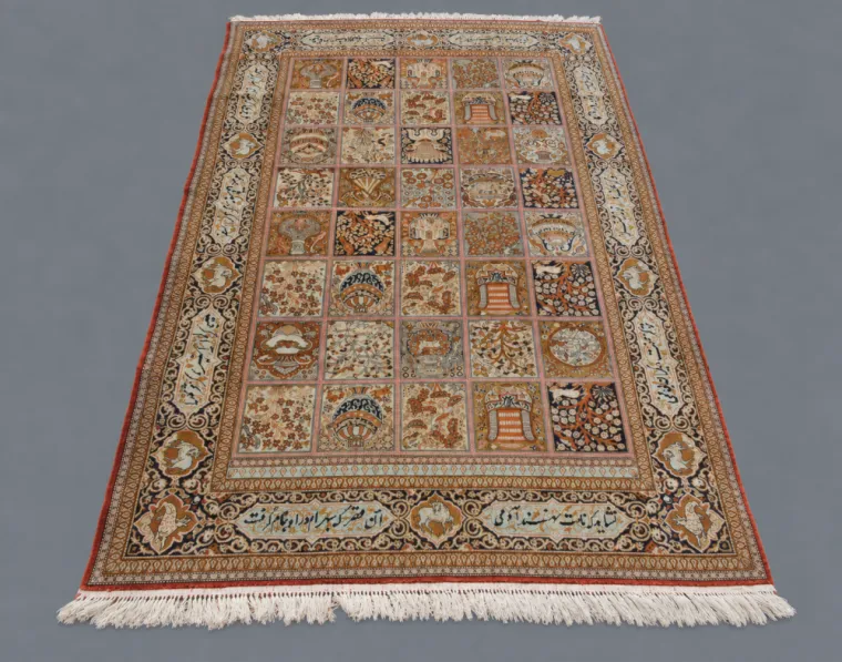 Tapis Ghom en soie d’Iran à motif caissons – 201 × 133 cm