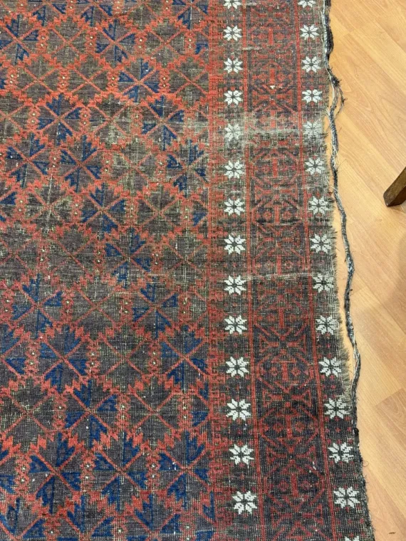 Lisières de tapis d’Orient : pourquoi les restaurer est essentiel pour préserver votre tapis à Boulogne-Billancourt
