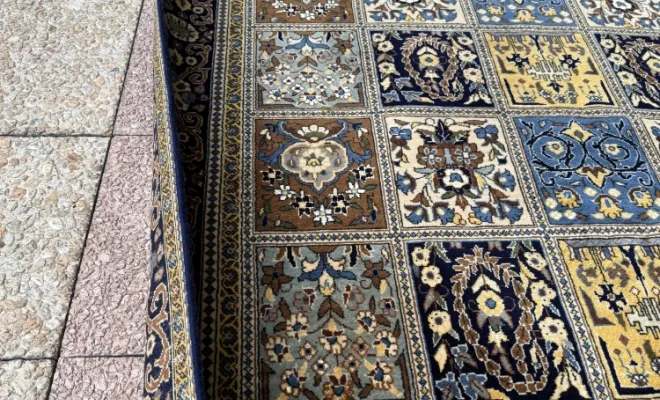 Tapis Ghom iranien en laine à motif caissons – 211 × 143 cm