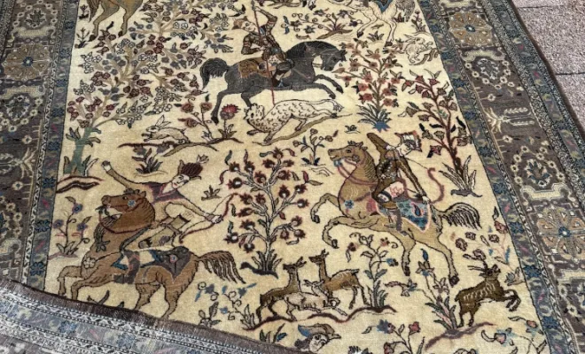 Tapis Ghom ancien d’Iran en laine – Scène de chasse – 330 × 210 cm