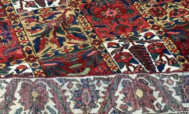 Tapis Bakhtiar iranien ancien à motifs caissons – 307 × 200 cm