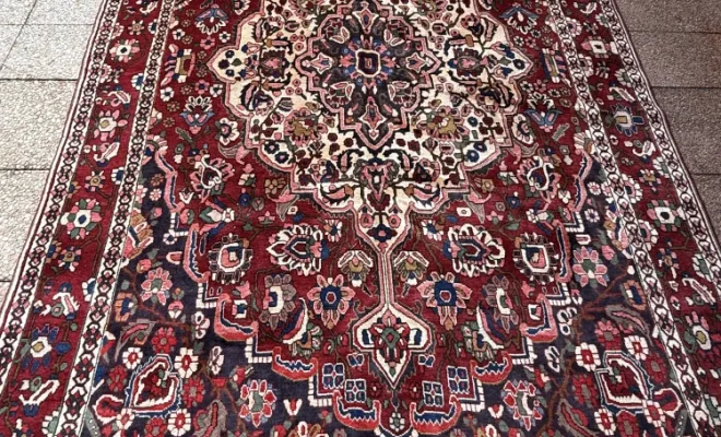 Tapis Bakhtiar ancien d’Iran  – 312 × 215 cm