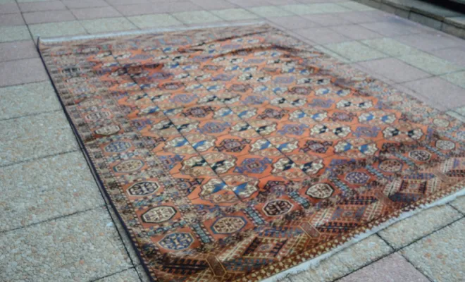 Tapis Boukhara russe ancien – 241 × 188 cm