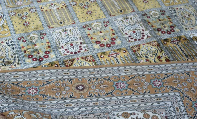 Tapis Hereke de Turquie en laine et soie – 280 × 180 cm