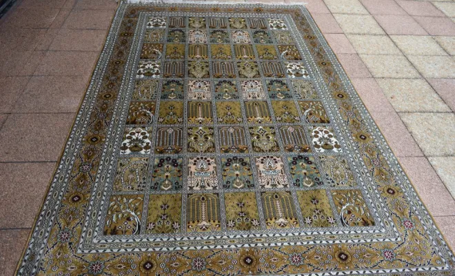 Tapis Hereke de Turquie en laine et soie – 280 × 180 cm