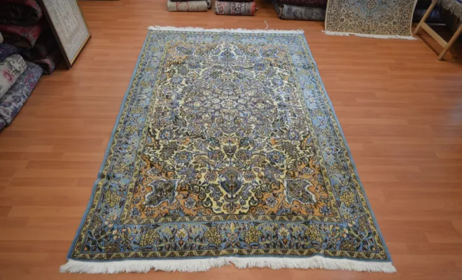 Tapis Ghom d’Iran en laine & soie – 231 × 141 cm