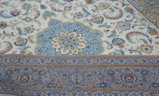 Tapis Kashan rare et ancien d’Iran – 330 × 210 cm