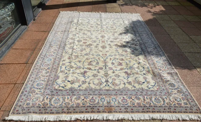 Tapis Nain ancien d’Iran – 300 × 200 cm